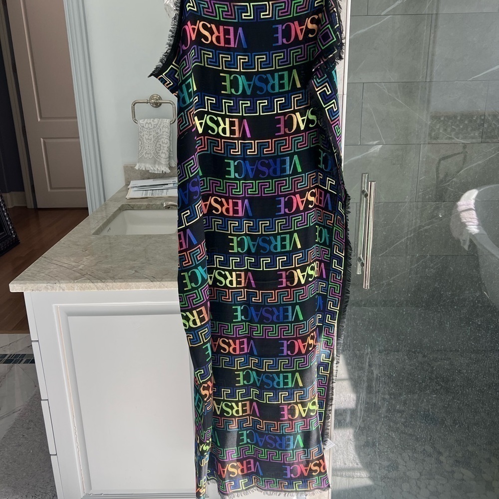VERSACE Neon Greca Wool Scarf - Picture 5 of 10